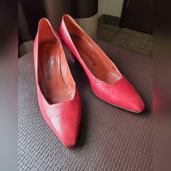 Vintage Yves Saint Laurent Burgundy Short Heels Size 7.5 Leather Sole Made Paris - Picture 3 of 11